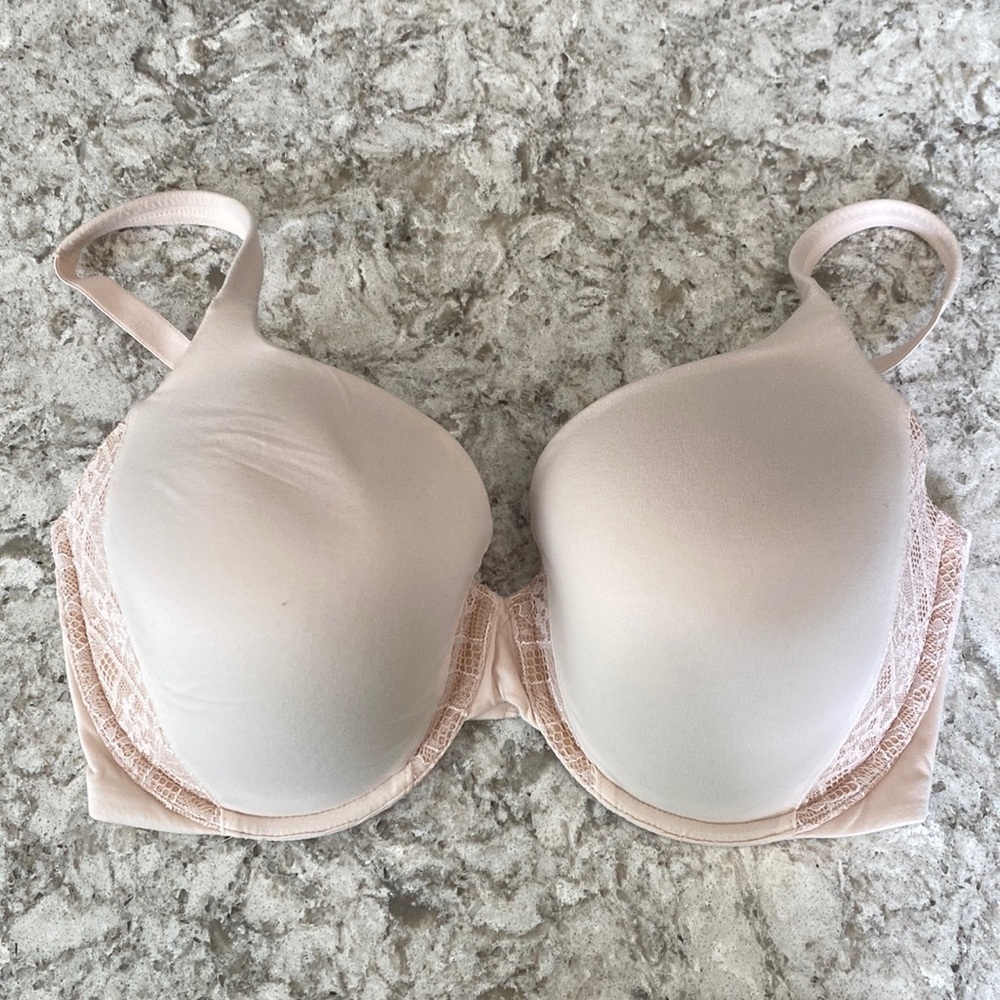 Victoria’s Secret Nude Bra 34DDD
